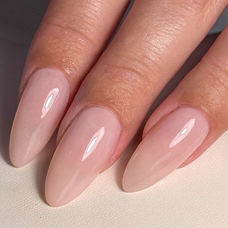 Neglemakeriet Gelelakk / Neglelakk - #259 Light Lips Sheer - nydelig lys nuderosa og lett farge - lett og naturlig dekning med ett strøk - kan bygges opp i flere lag for mer dekning. Naturlig og myk, kler mange hudfarger.