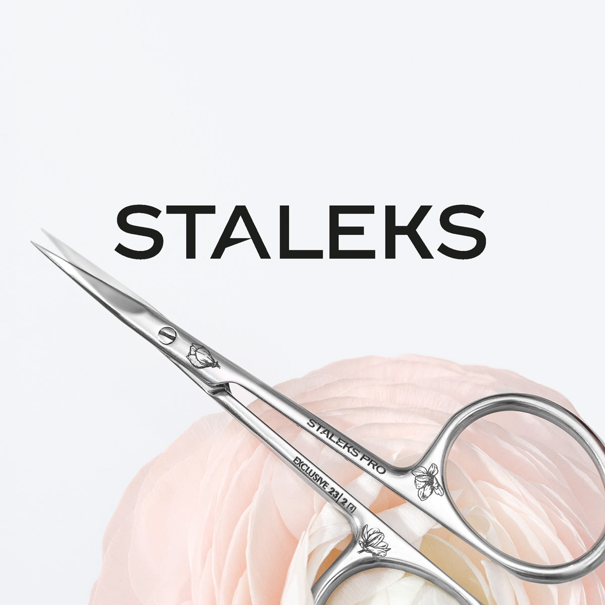 Kjøp STALEKS hos Neglemakeriet. Utforsk profesjonelle bits, neglebåndssakser, pushere, neglefiler, pensler og verktøy til manikyr og pedikyr.