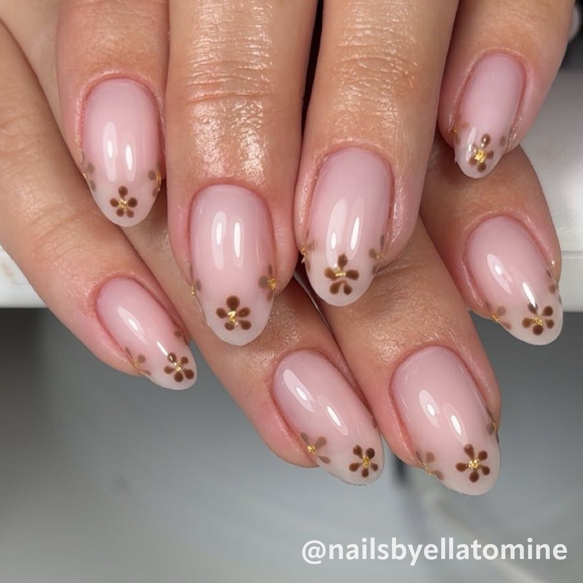 Professional Builder Gel 26 i rosa sammen med Gel Polish 204